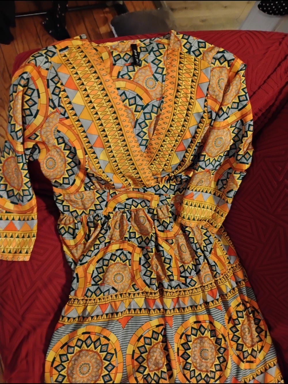 Women's Yellow tribal Patterned V-Neck Maxi Dress 19 inches p2p - Picture 3 of 5